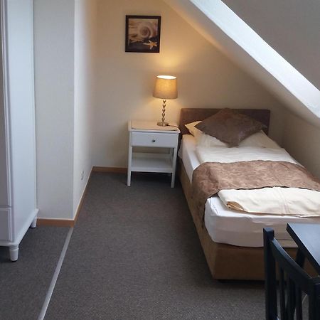 Altes Schulhaus Apartment Бад Швартау Стая снимка