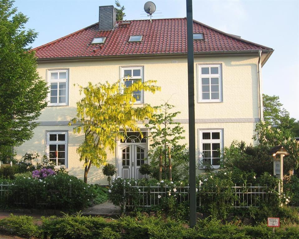 Altes Schulhaus Apartment Бад Швартау Екстериор снимка