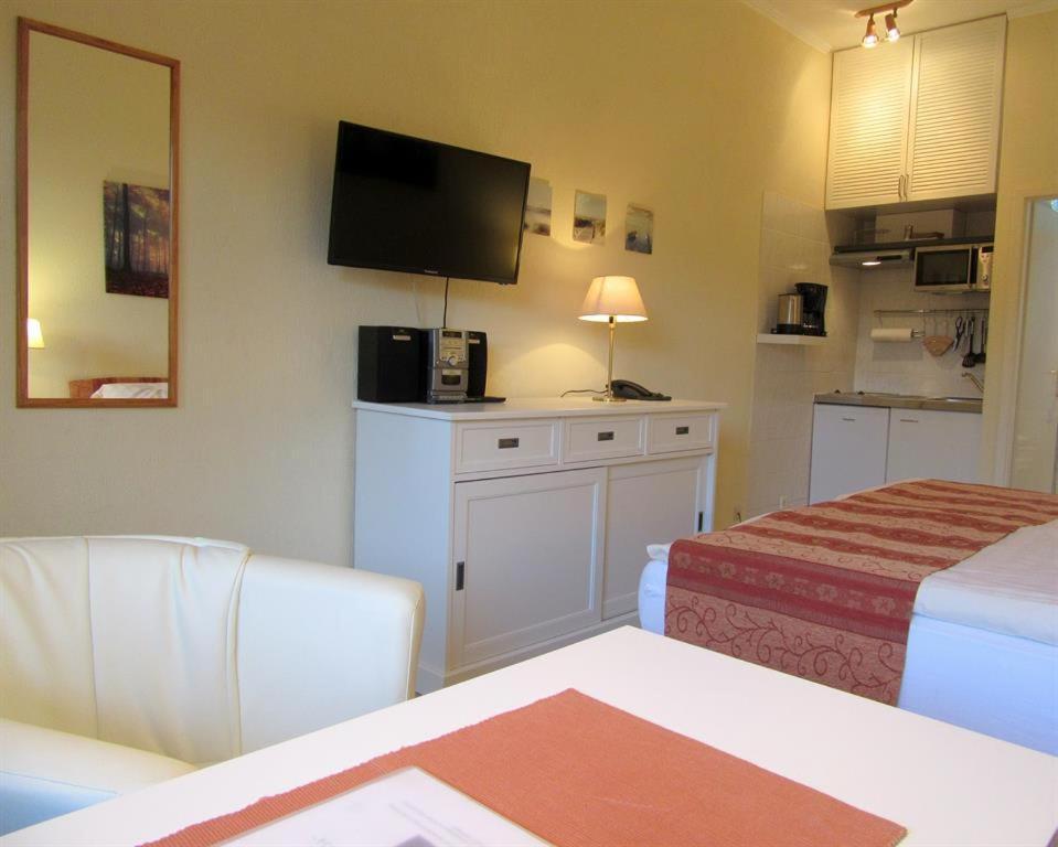 Altes Schulhaus Apartment Бад Швартау Стая снимка