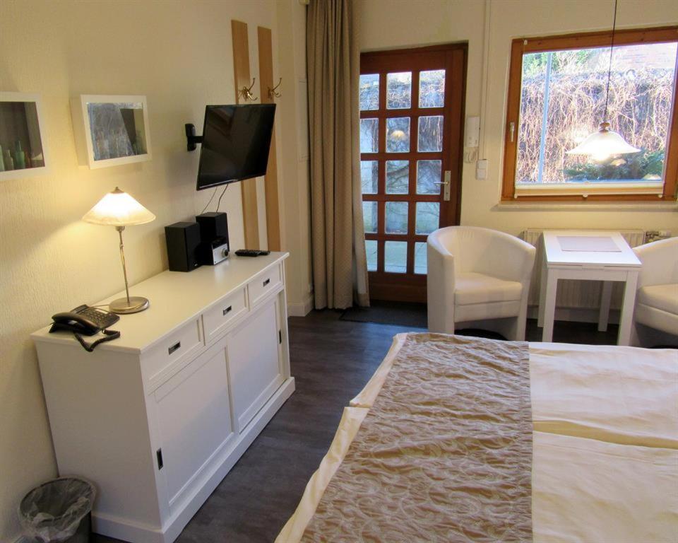 Altes Schulhaus Apartment Бад Швартау Стая снимка