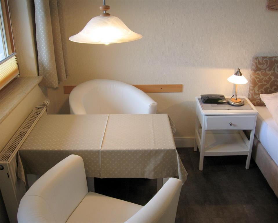 Altes Schulhaus Apartment Бад Швартау Стая снимка